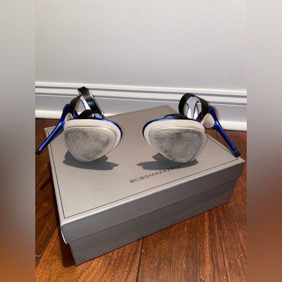 BCBG Max Azria heel - Picture 4 of 4